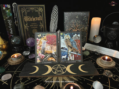 THE GUARDIAN OF THE NIGHT TAROT