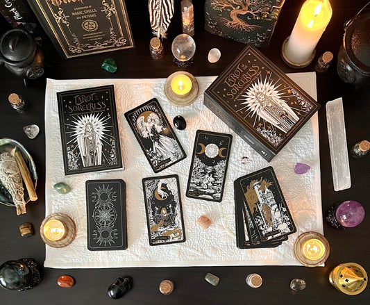 TAROT OF THE SORCERESS: A Witch's Wheel Of The Year